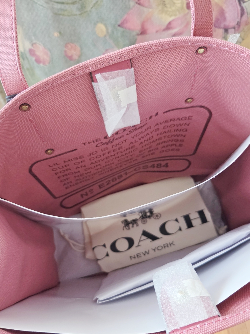 Coach Coffee Shop Lil Miss Jo Canvas Tote Bag (pink) - Picture 4 of 4
